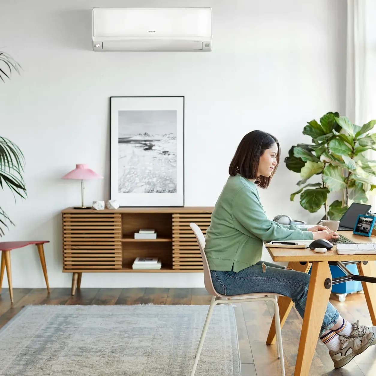 Hitachi airHome 600 – unité murale dans un bureau à la maison
